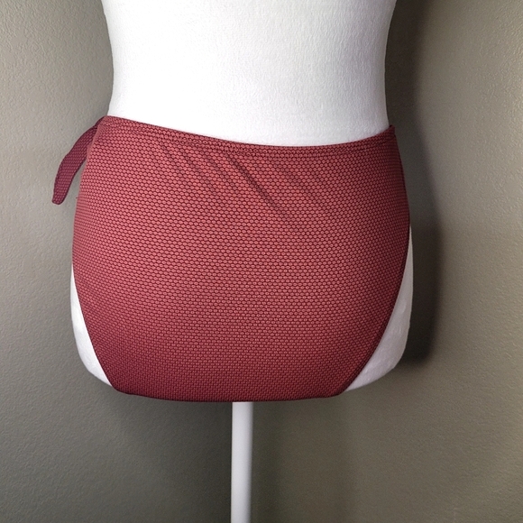 Wild Fable High Leg/Cheeky/Waist Bikini Bottom - Size Medium - Picture 3 of 9